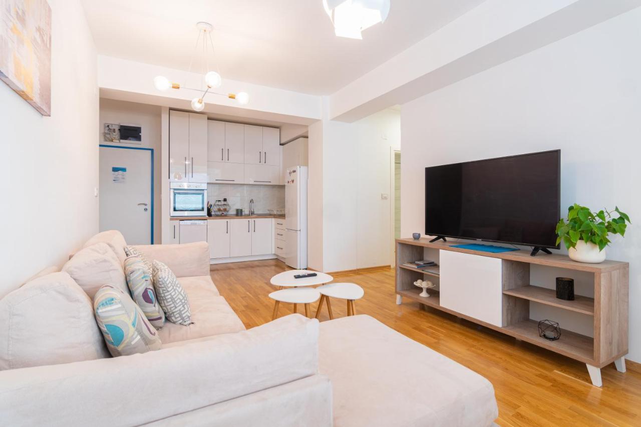 High-End Spacious Apartment Next To City Mall Skopje Eksteriør bilde