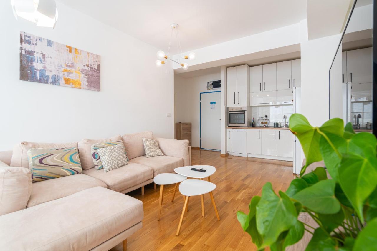 High-End Spacious Apartment Next To City Mall Skopje Eksteriør bilde